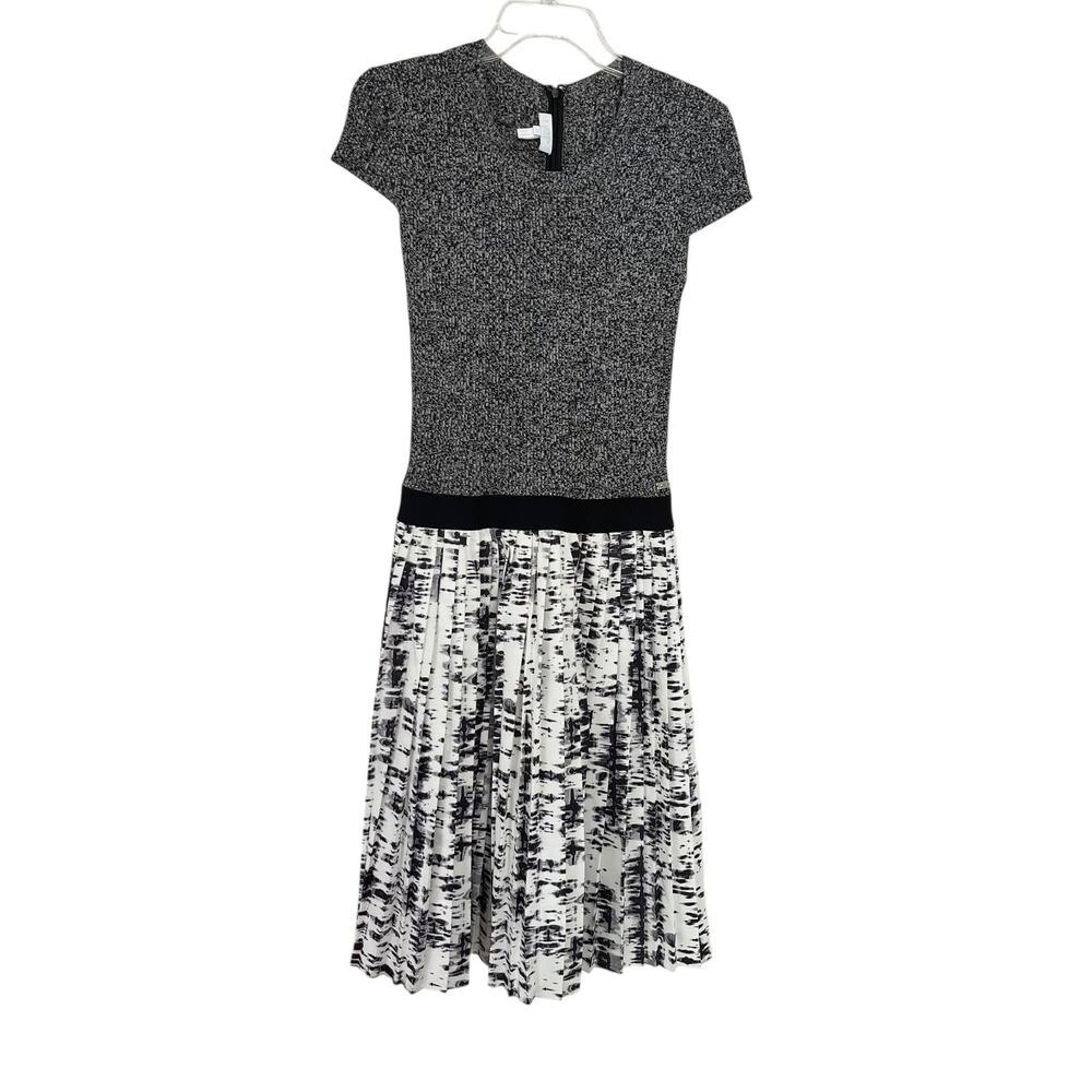 Escada Sport Black White Mixed Media Pleated Abstract Short Sleeve Dress Size 38